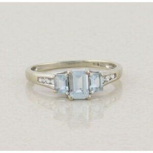 10k White Gold Natural Aquamarine and White Topaz Ring Size 8 1/2